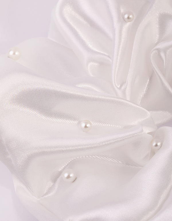 Oversized Pearl Detail Scrunchie