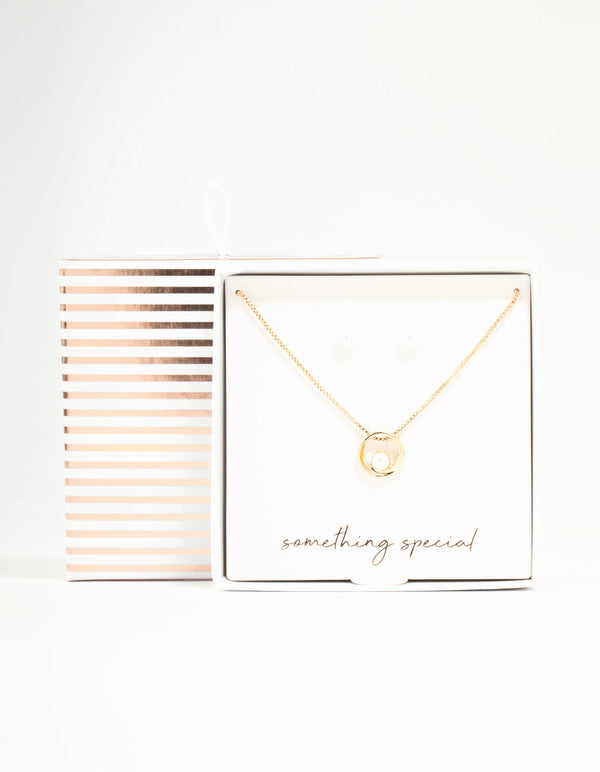 Gold Open Circle Necklace & Pearl Stud Earrings
