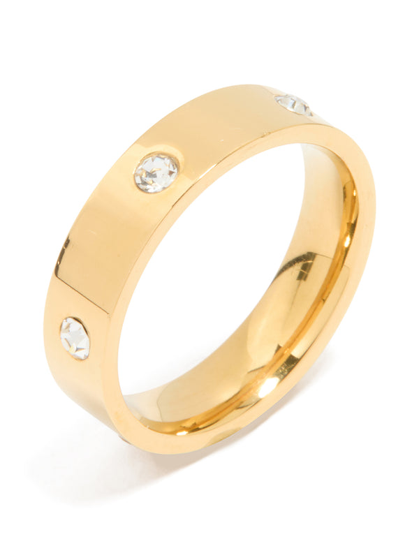 Displaying a waterproof gold plated stainless steel cocktail band ring with cubic zirconia side detail view