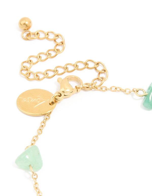 Designed with waterproof gold-plated stainless steel, this bracelet showcases pearl beads, green semi precious stone chips closure detail view