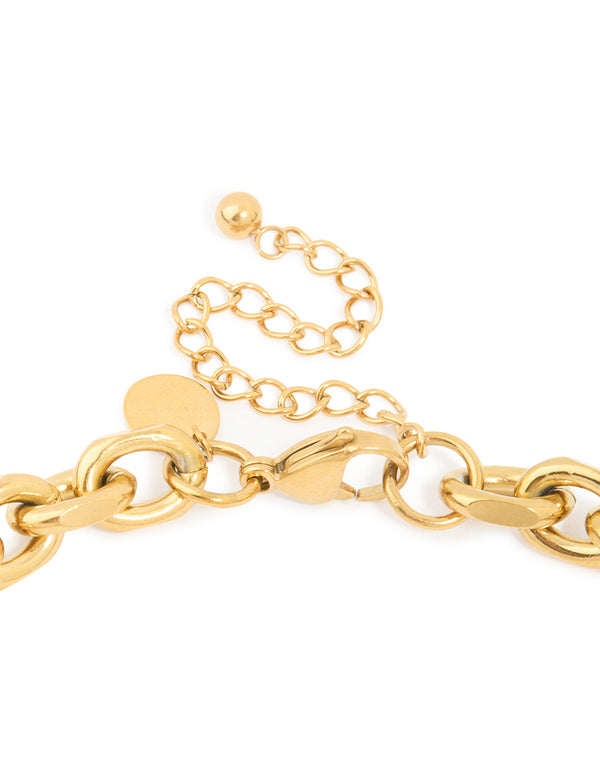 Presenting a waterproof gold plated stainless steel thick chain necklace in chunky styling clasp detail view