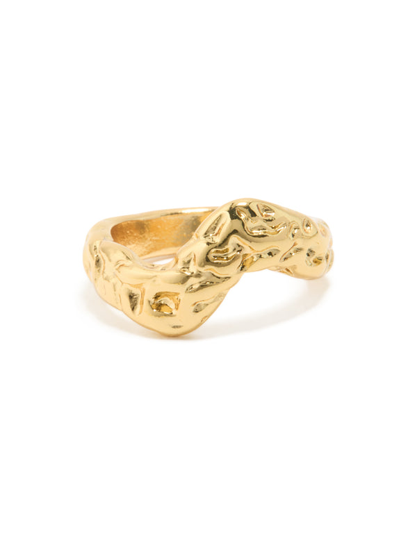 Highlighting the waterproof gold plated stainless steel molten curved front ring with chunky aesthetic close up view