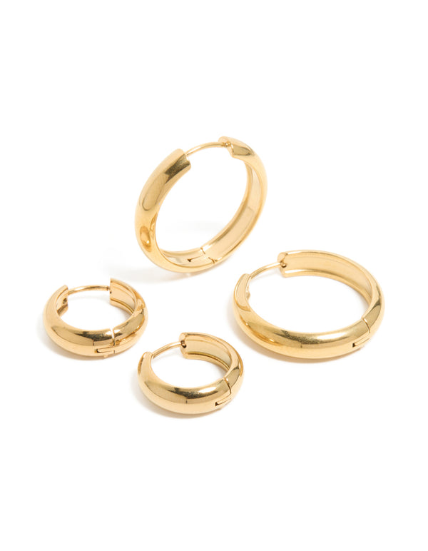 Crafted from waterproof gold plated stainless steel, these thick, small and large hoop earrings in a 2-pack with chunky statement design in a front view