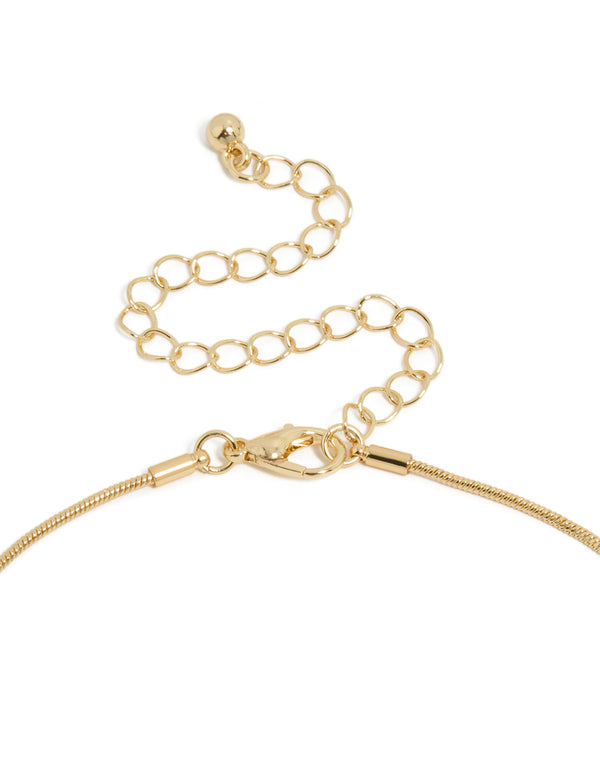 Highlighting a gold plated organic circle pendant necklace with clasp detail view