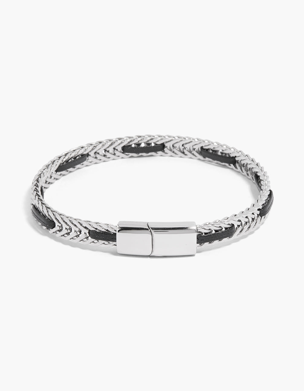 Showcasing a mens waterproof stainless steel black threaded chain bracelet in silver front view