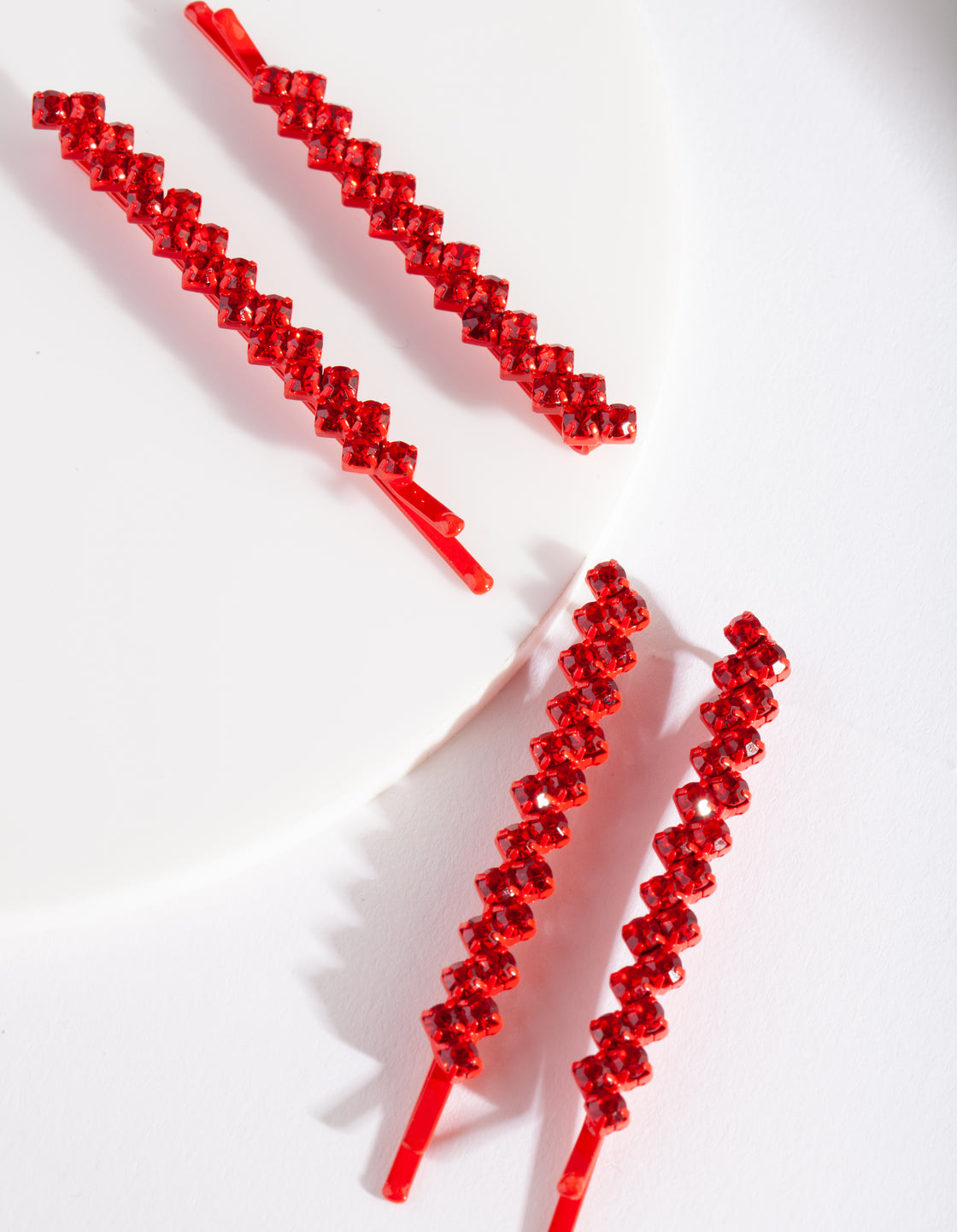 RED CM DIA ZIG ZAG HPIN 4PK