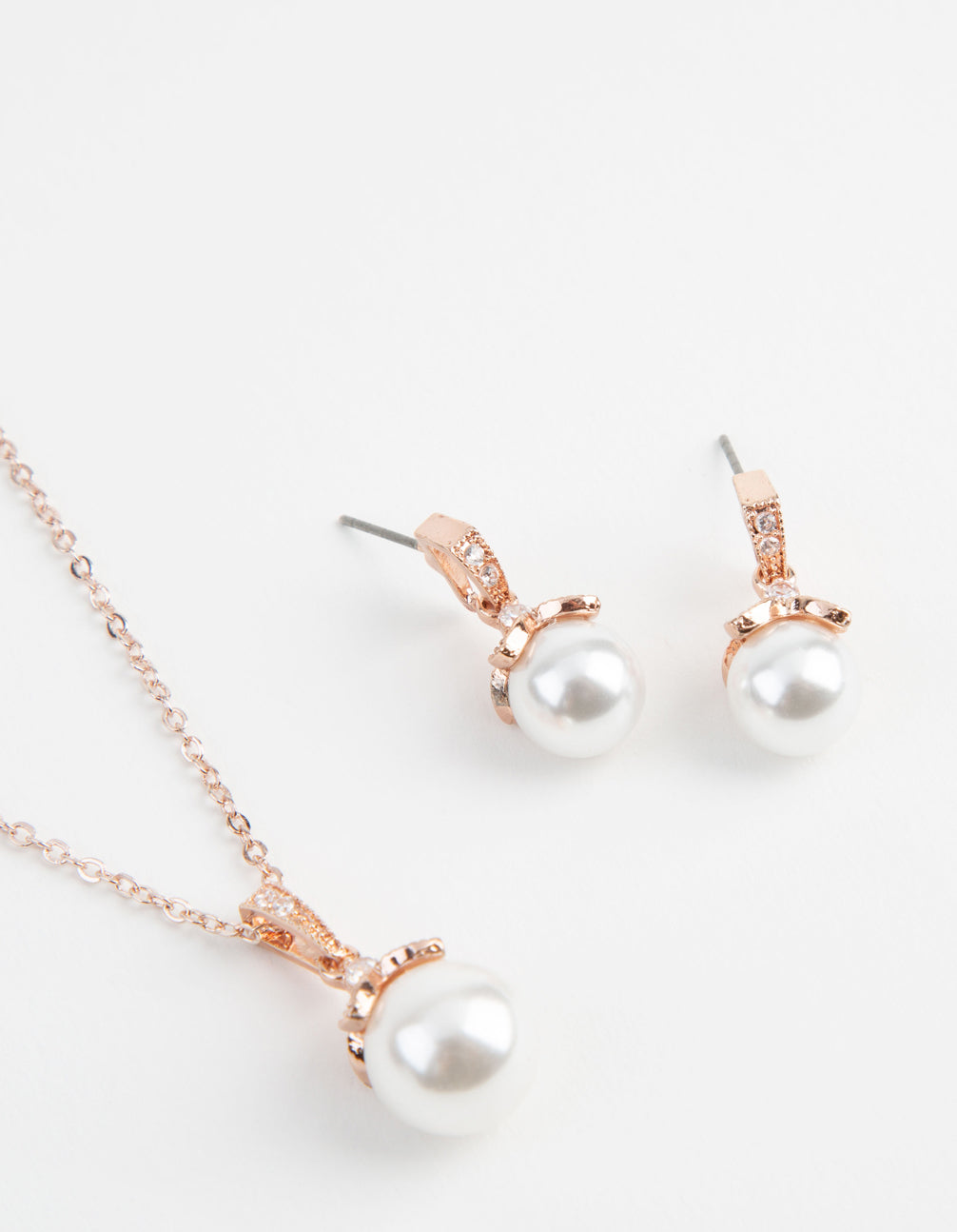 Rose Gold Classic Pearl Necklace & Earrings Set