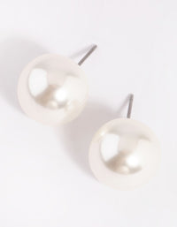 Silver Pearly Stud Earrings - link has visual effect only