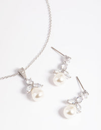 Silver Diamond Simulant Flower Pearl Necklace & Earrings Set - link has visual effect only