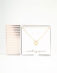 Gold Open Circle Necklace & Pearl Stud Earrings - link has visual effect only