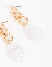 Gold Chain & Pearl Drop Earrings - link has visual effect only