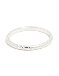 Showcasing a sterling silver molten ring front view - link has visual effect only