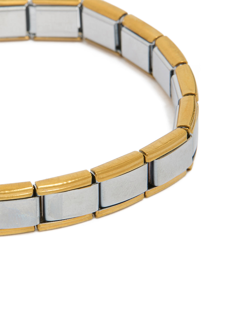 Highlighting a mens waterproof mixed plated stainless steel stretch link chain bracelet in gold and silver close up view