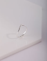 Sterling Silver V Midi Ring - link has visual effect only